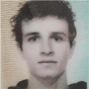 Studente di economia, diplomato al liceo scientifico, offre ripetizioni private singole o di piccoli gruppi